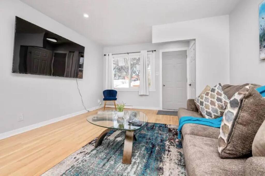 Accessible/Petfriendly-2Bedsuite YYC Exteriör bild