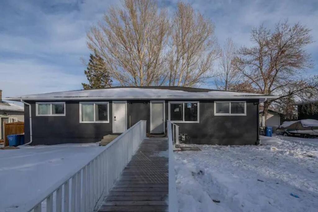 Accessible/Petfriendly-2Bedsuite YYC Exteriör bild